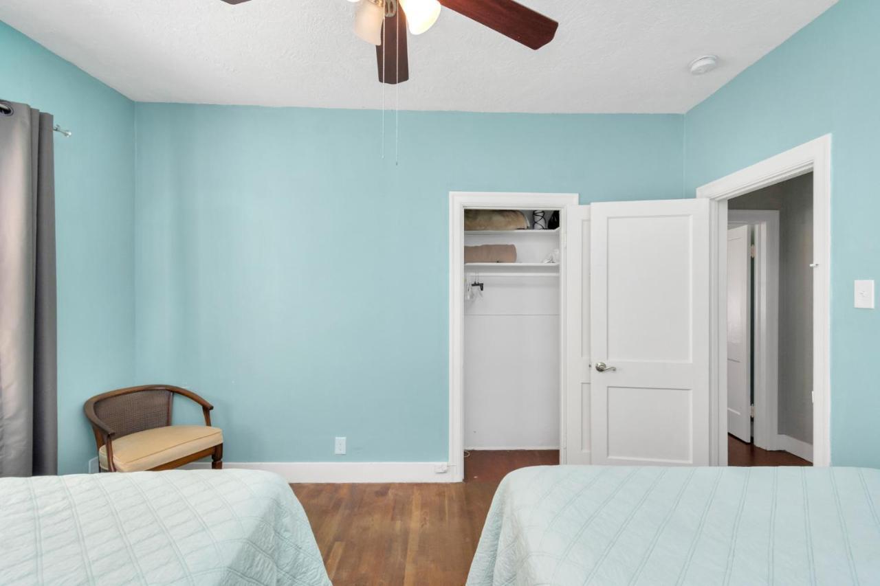2 Kitchens,2 Living Rooms,4 Bedrooms-Close To All! Galveston Esterno foto