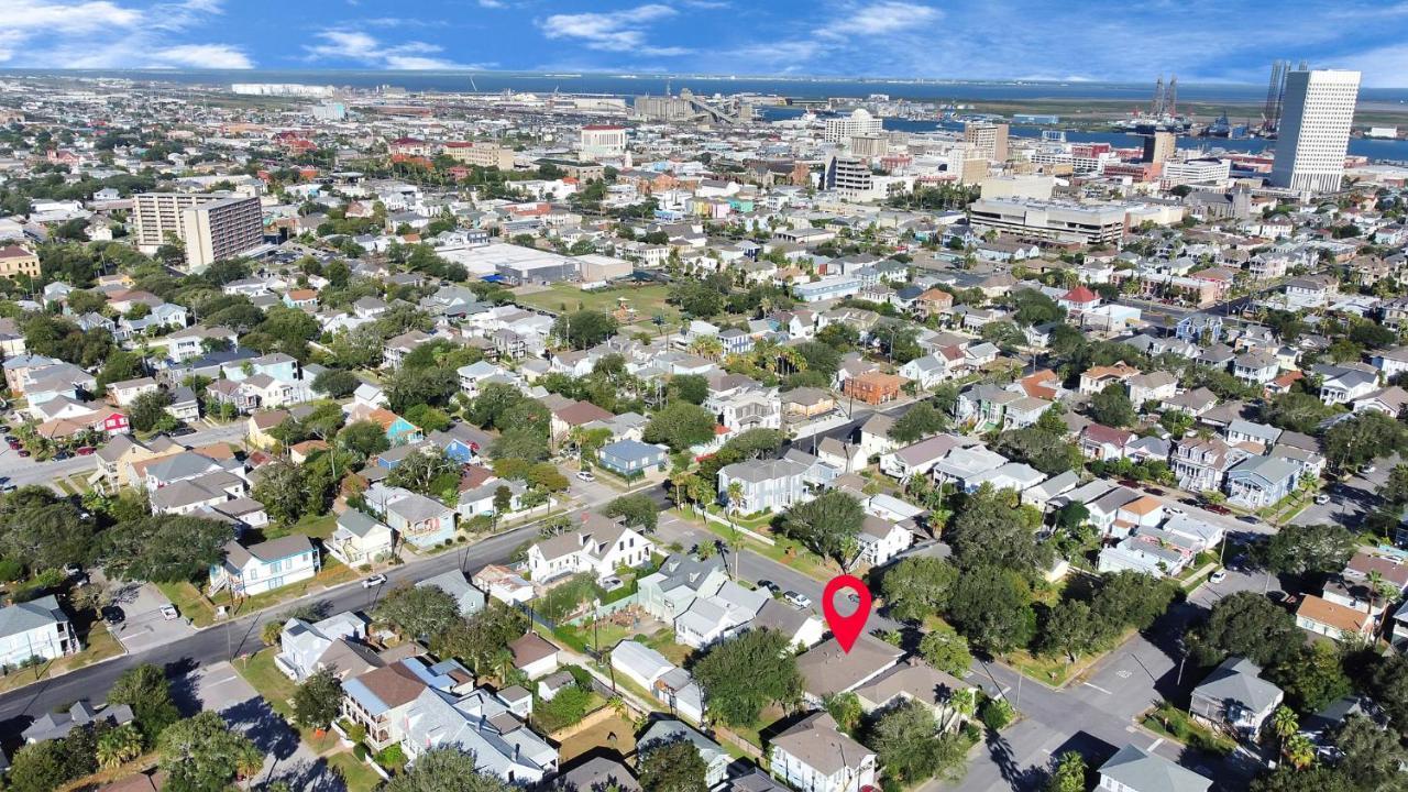2 Kitchens,2 Living Rooms,4 Bedrooms-Close To All! Galveston Esterno foto
